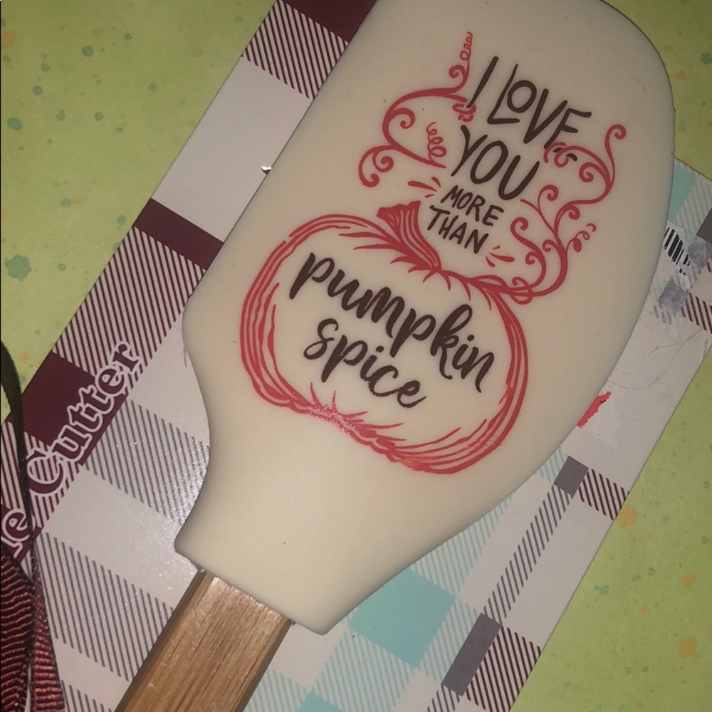 🎉Host Pick🥳Spatula and Cookie Cutter NWT